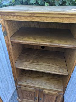 Entertainment center