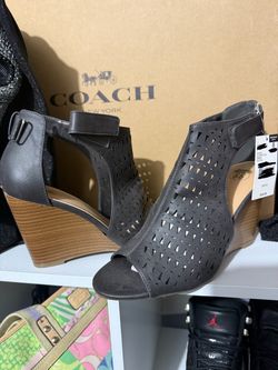 Grey wedges