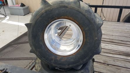 Paddle tires