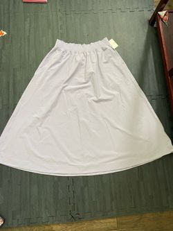 Lululemon women’s Stretch woven ruffle-waist midi skirt