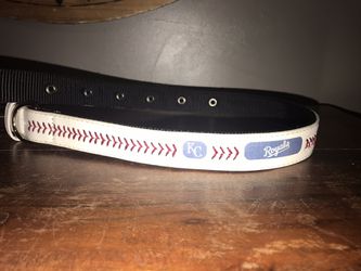 New leather dog collar Royals baseball stitches sz large