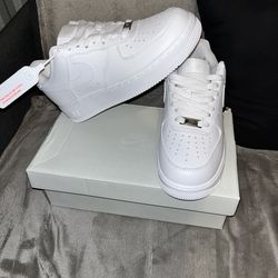 True white lowtop Air Force ones($60)