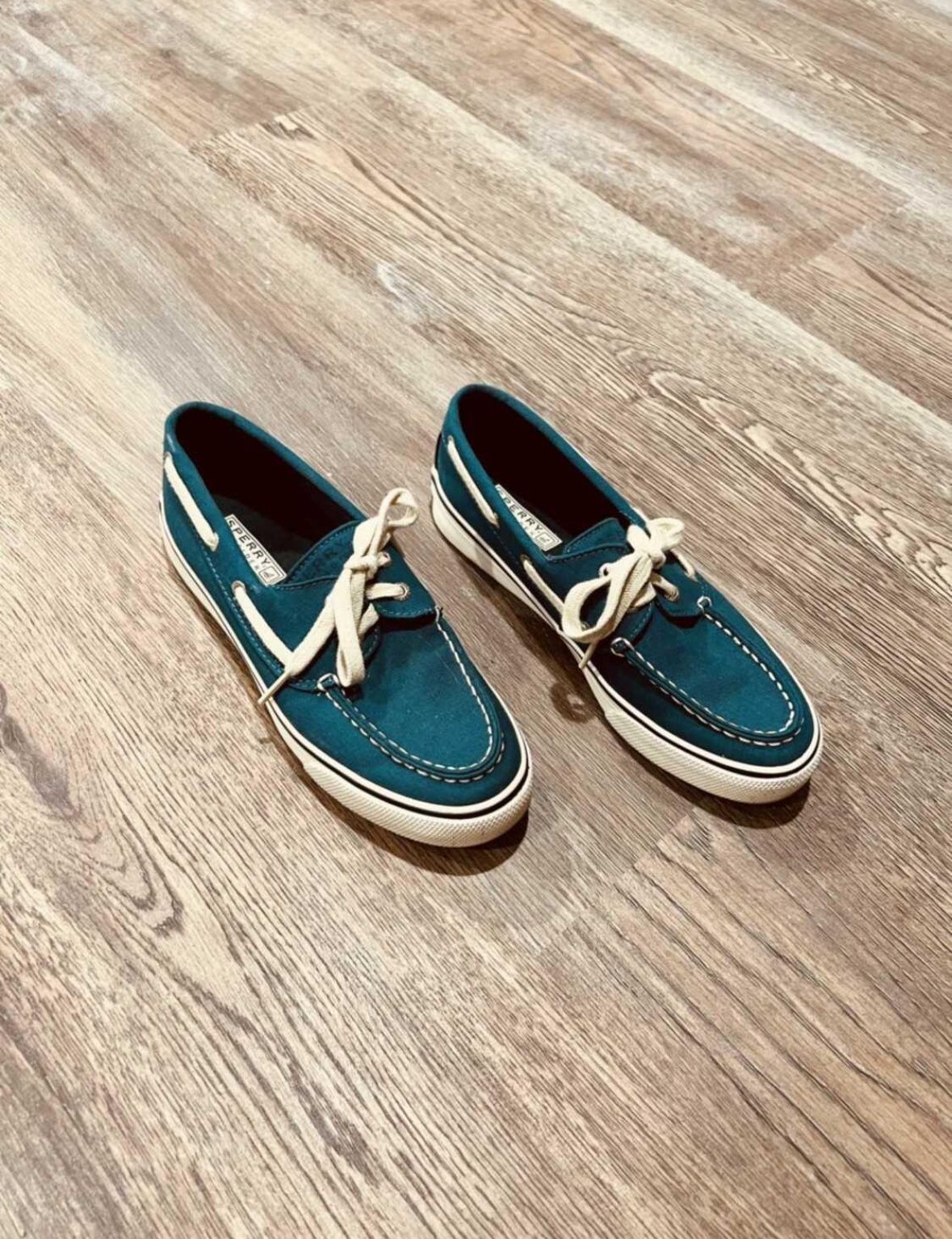 Like New 6.5 Turquoise Sperry’s