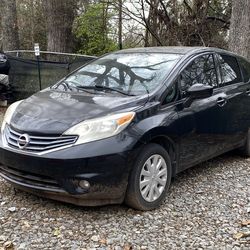 Nissan Versa 2015