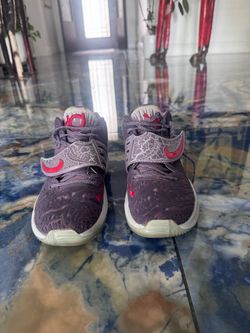 Nike KD 14 NRG ‘Valentine’s Day’ size 8.5