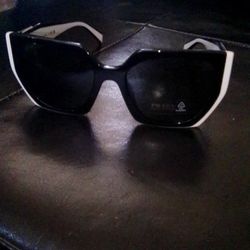 GUCCI  & PRADA Sunglasses 
