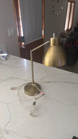 Desk lamp