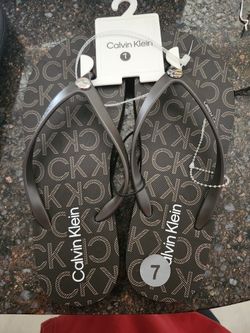 NWT CALVIN KLEIN Black Flip-Flops Monogram Sandals Women’s Size 7