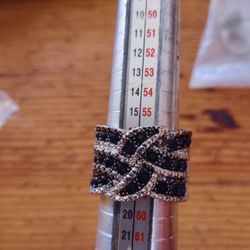 .925 Sterling Silver Ring 💍 Size 8