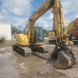 Excavator - Kobelco 140 - W/ Hydraulic Thumb & Rubber Track Pads