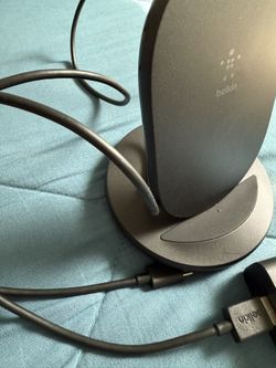 Belkin 15w Wireless Charging Stand