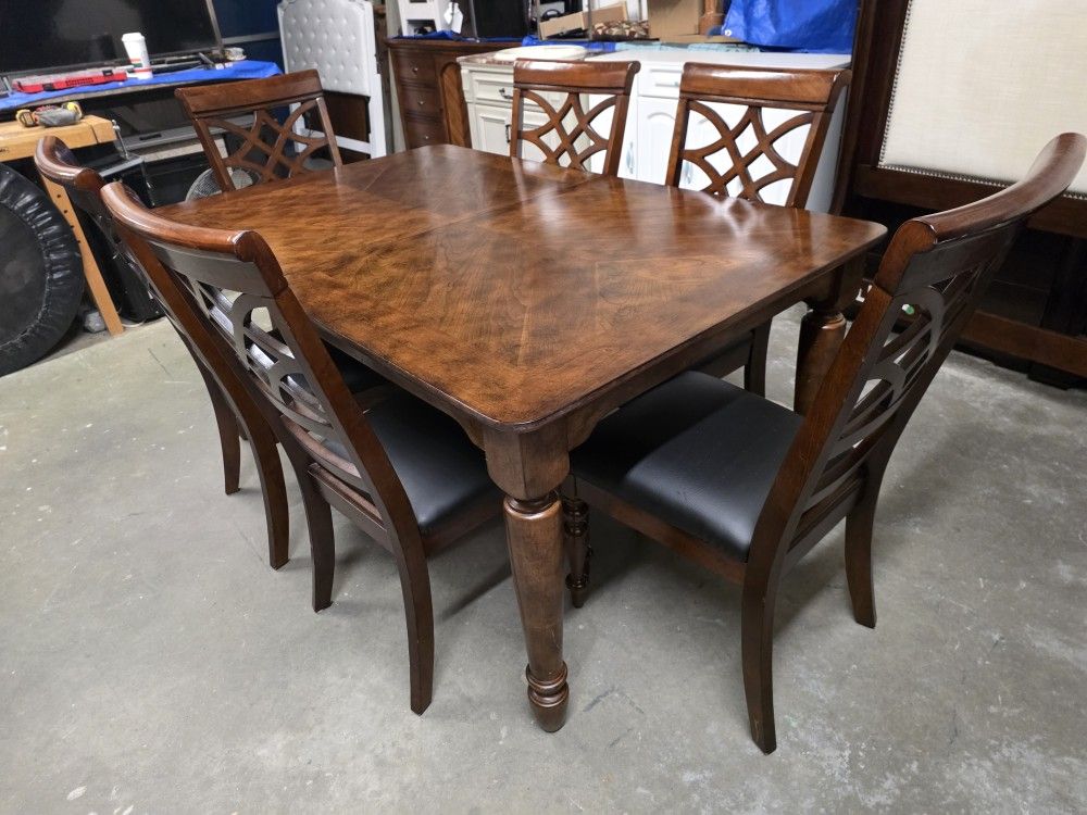 Modern Cherry / Black Leather Dining Room Table Set