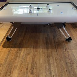 Air Hockey Table