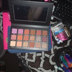 eyeshadow palette 