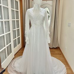 Vintage 1970s USA Union Made ILGWU Wedding Dress Plus Free Veil