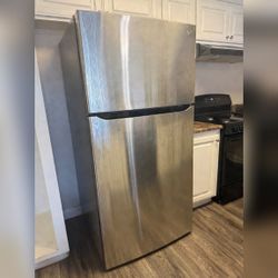 LG Top Freezer Refrigerator, Stainless Steel - Good - 2024 – Cypress, CA