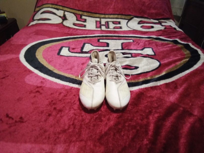 Adidas Mens Football Clicks Size 8