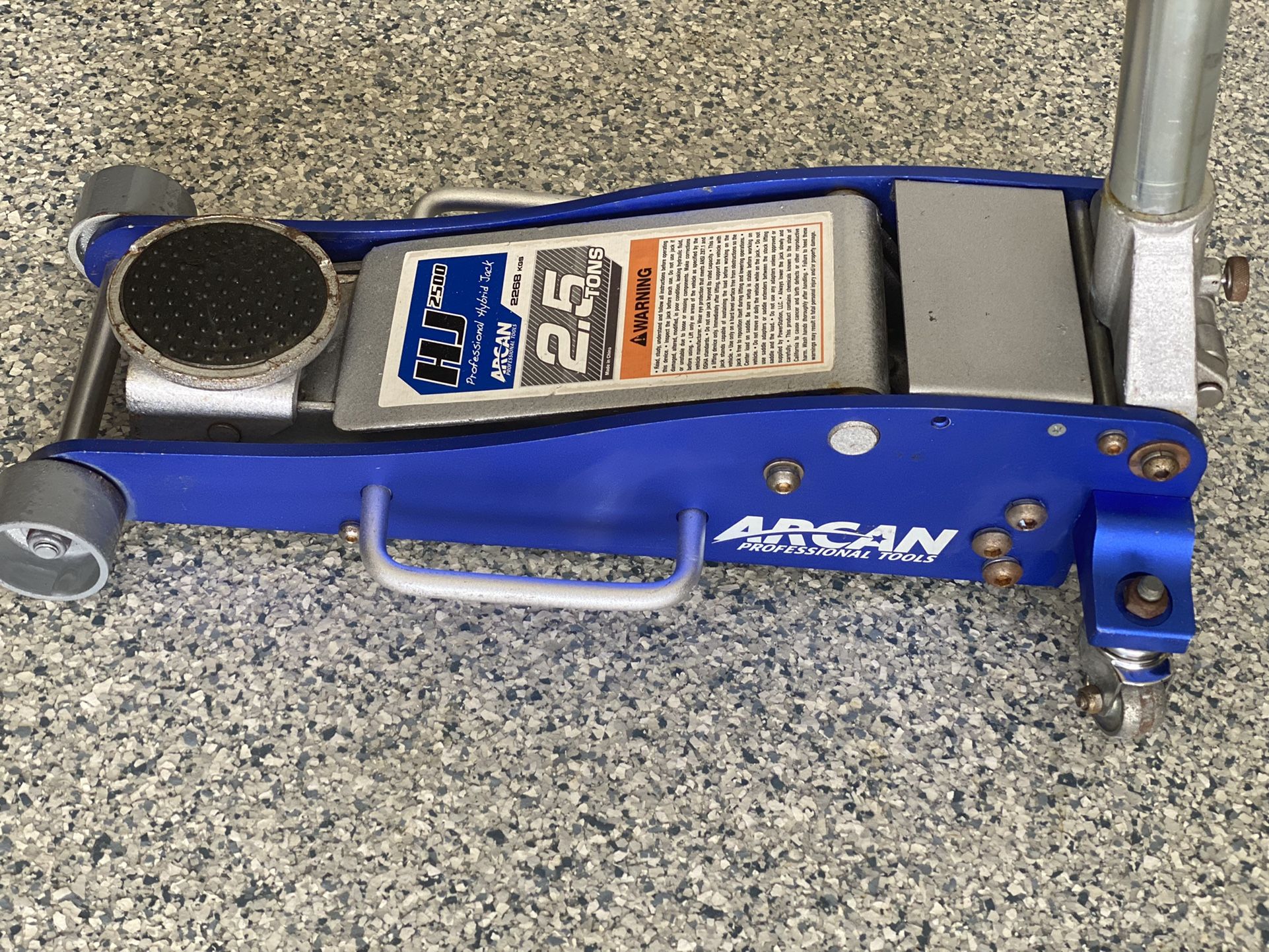 ARCAN HYBRID HJ2500 2 1/2 Ton, Steel Heavy Duty Floor Jack for Sale in