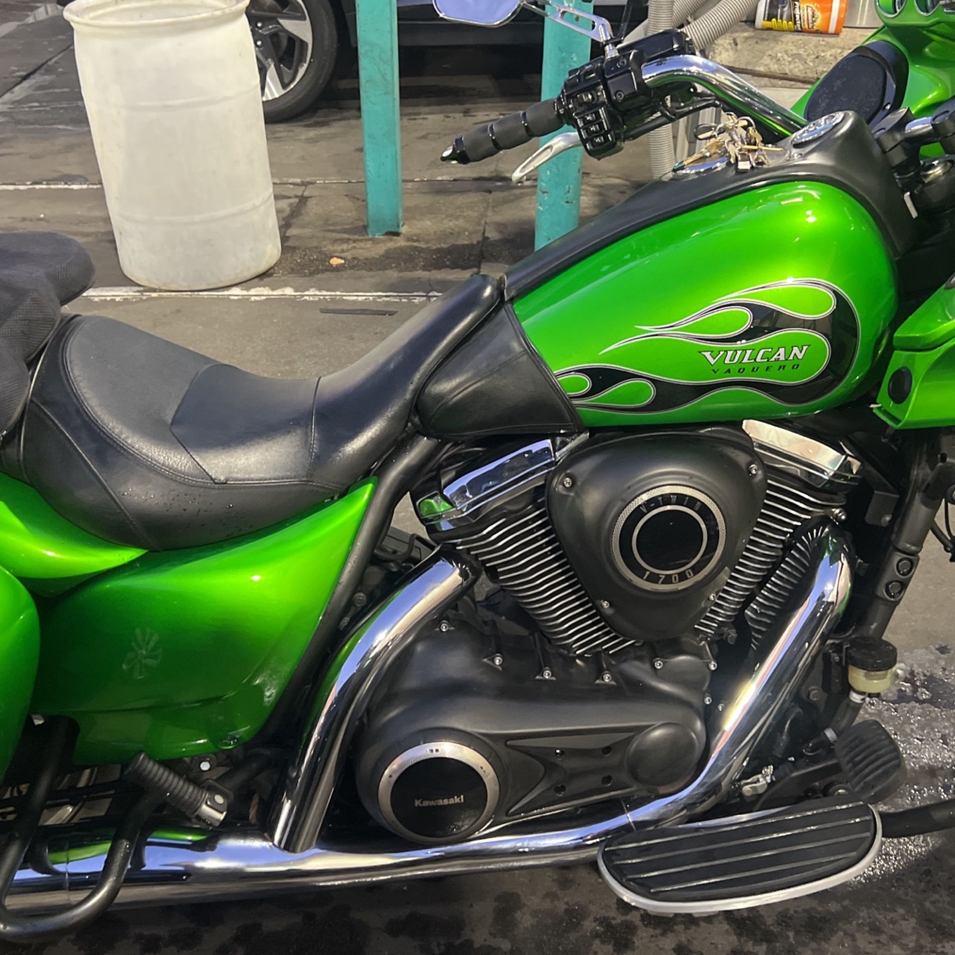 Clean Tile Cawasakee Vulcan V-TWIN. 1700 Año 2015