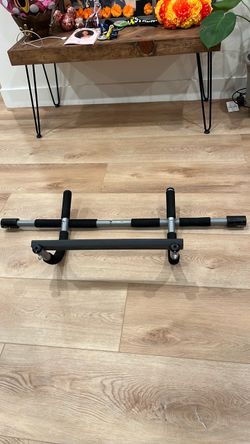 Doorway Pull-Up Bar