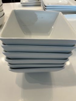 6 square bowls 6’