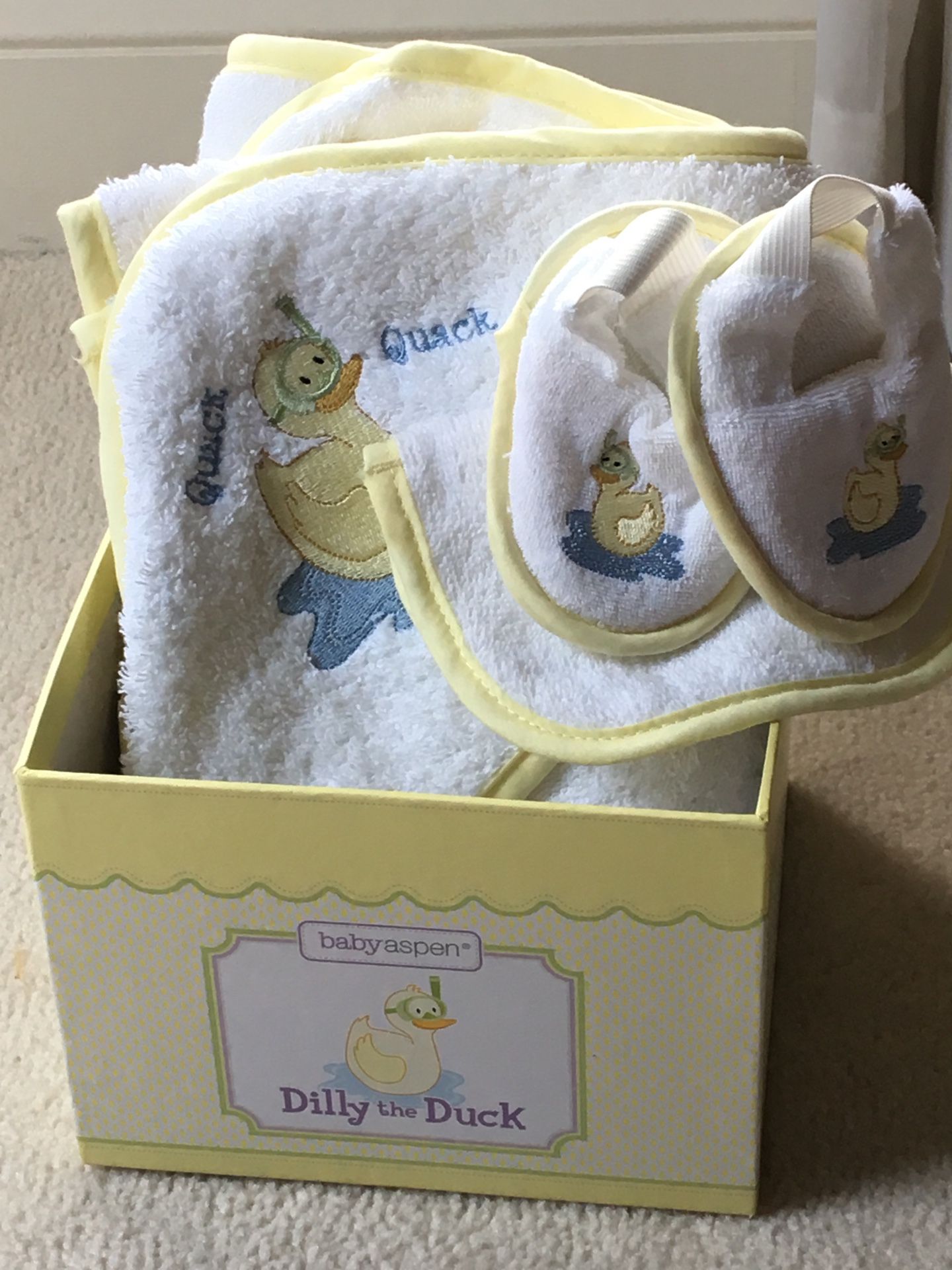 Dilly Duck Hooded Towel, Washcloth & Slippers