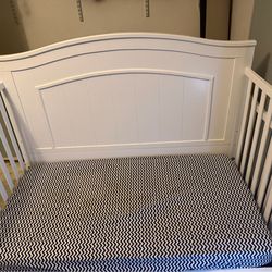 Oxford Baby Convertible Crib, Snow White