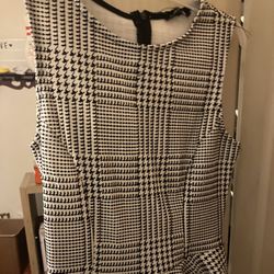 Fashion Nova Black And White Dress With Attached Squirt Underneath 
