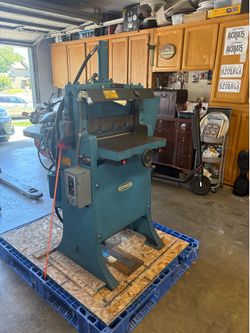 Challenge HBE 19.3" Hydraulic Paper Cutter | S/N 24554 208Volts