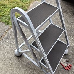 Uline 3-Step Rolling Safety Ladder - 450 lb Capacity