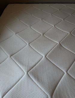 king size mattress and king bedframe