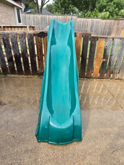 8 1/2 ft wavy slide