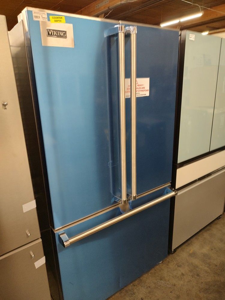 Viking 3 Series RVFFR336SS 36 Inch Counter Depth French Door Refrigerator