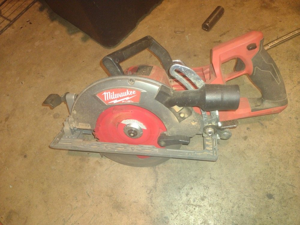 Rear Handled Circular Saw