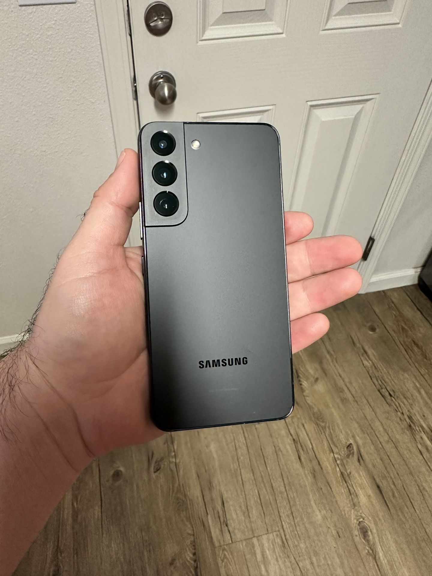 Galaxy S22 128gb at&t cricket