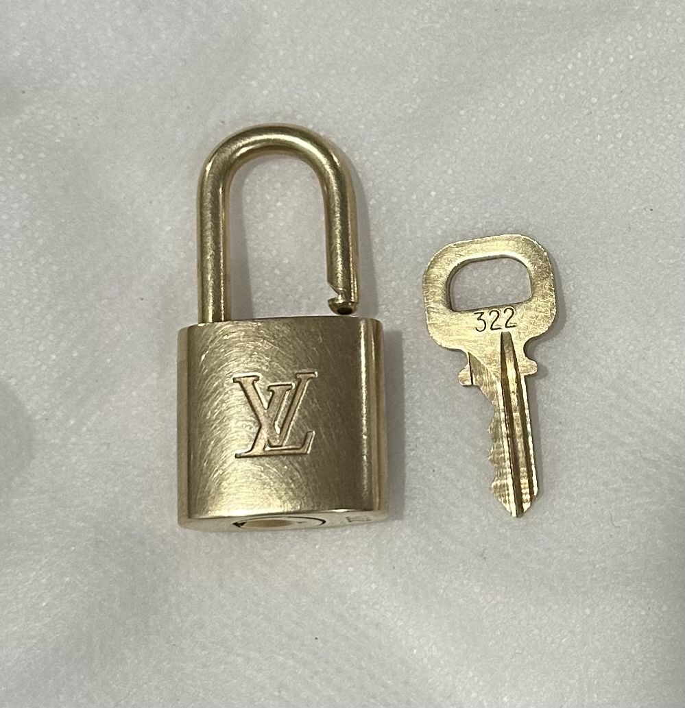 Louis Vuitton Lock and Key #323
