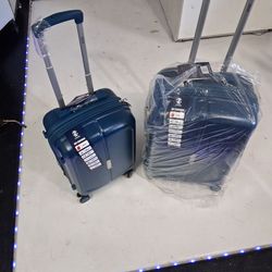 Izod 2 piece luggage set (Brand New)