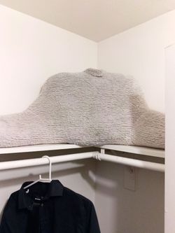 High back bed rest / reading pillow