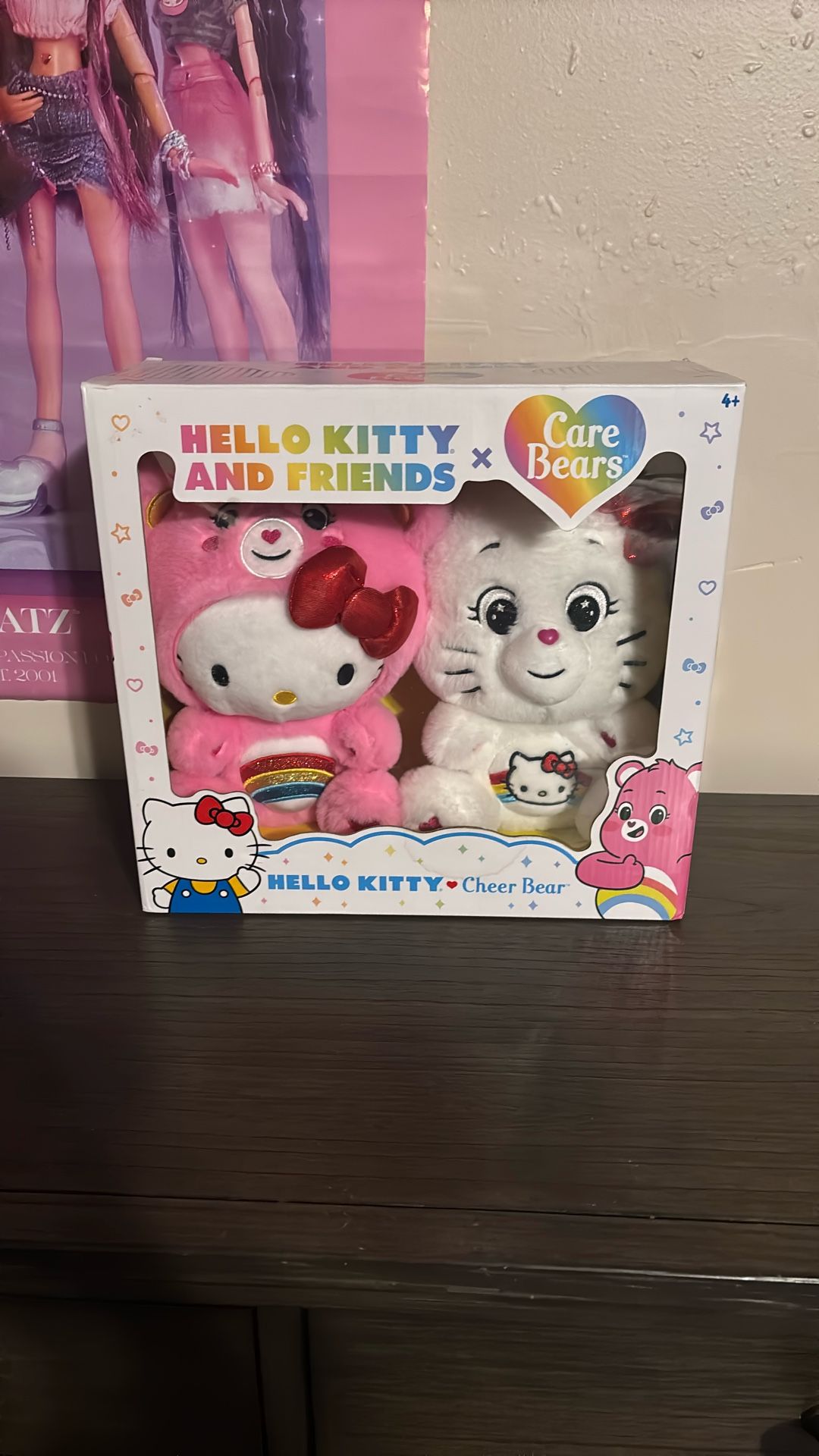 Hello Kitty/care Bear 