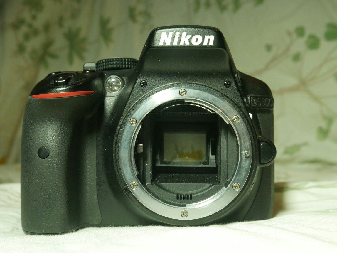 Nikon D5300 DSLR camera, lens included