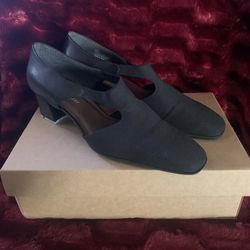Women’s Shoes New In Box