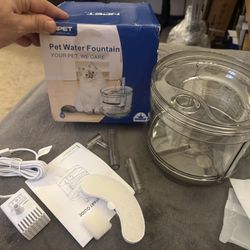 [Ultra Quiet Cat Water Fountain] 1.5L Automatic Pet Fountain  automatic drinking with 1 Replacement Filter - USB Charging   New sealed package Pick up