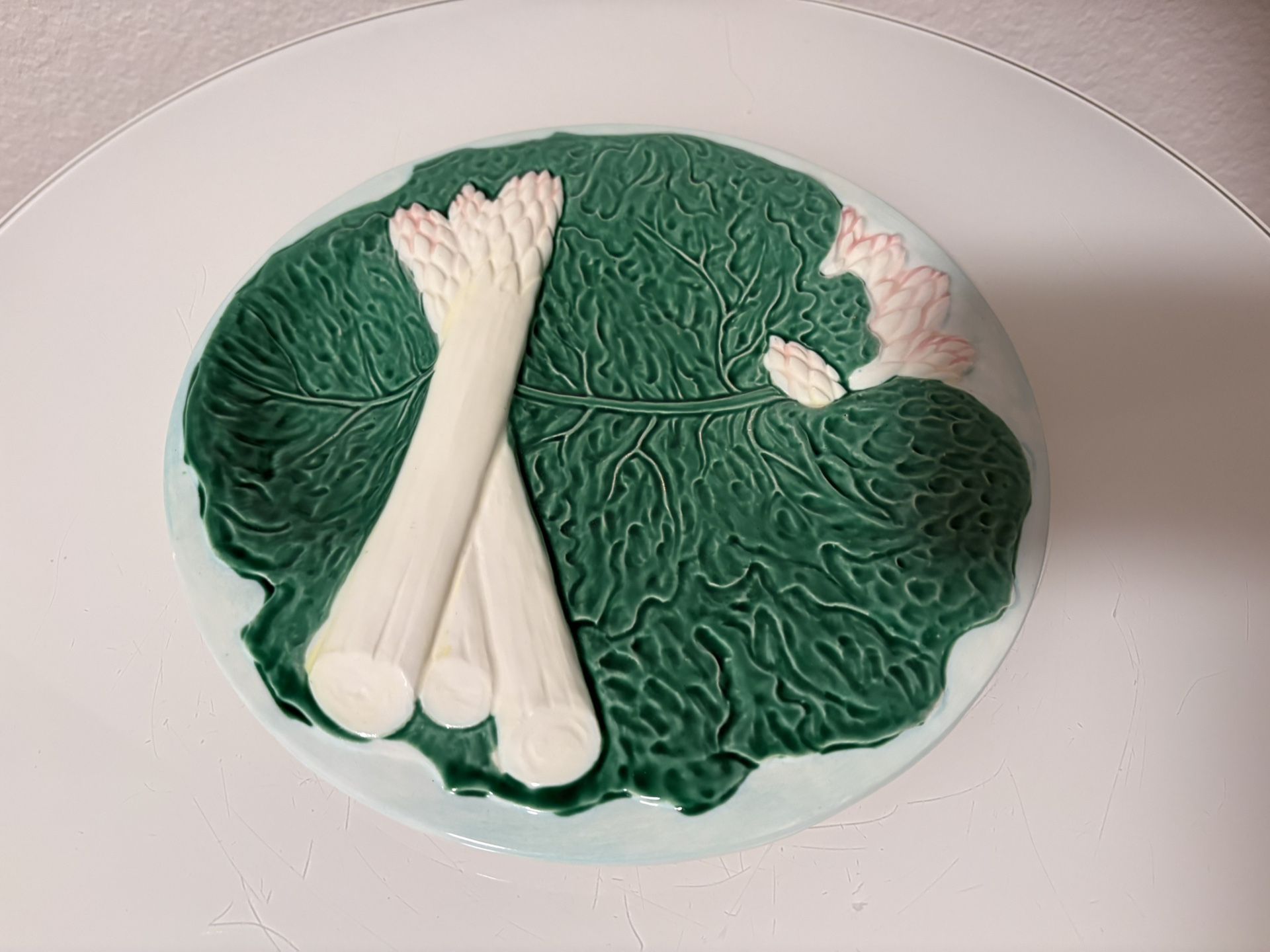 FOUR 1984 Majolica White Asparagus Green Leaf Plates