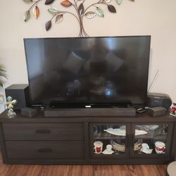 Tv 55  Inch And Table 