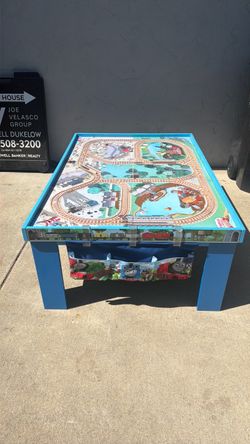 Train Table Thomas & Friends