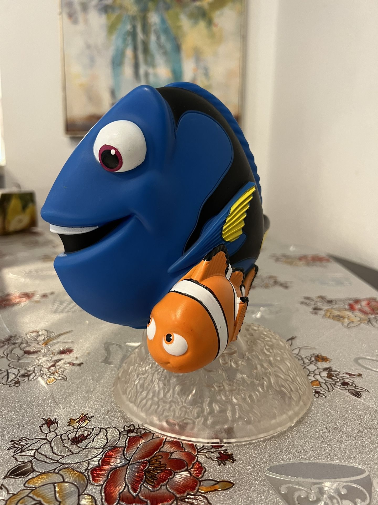 Finding Nemo Dory & Nemo Display