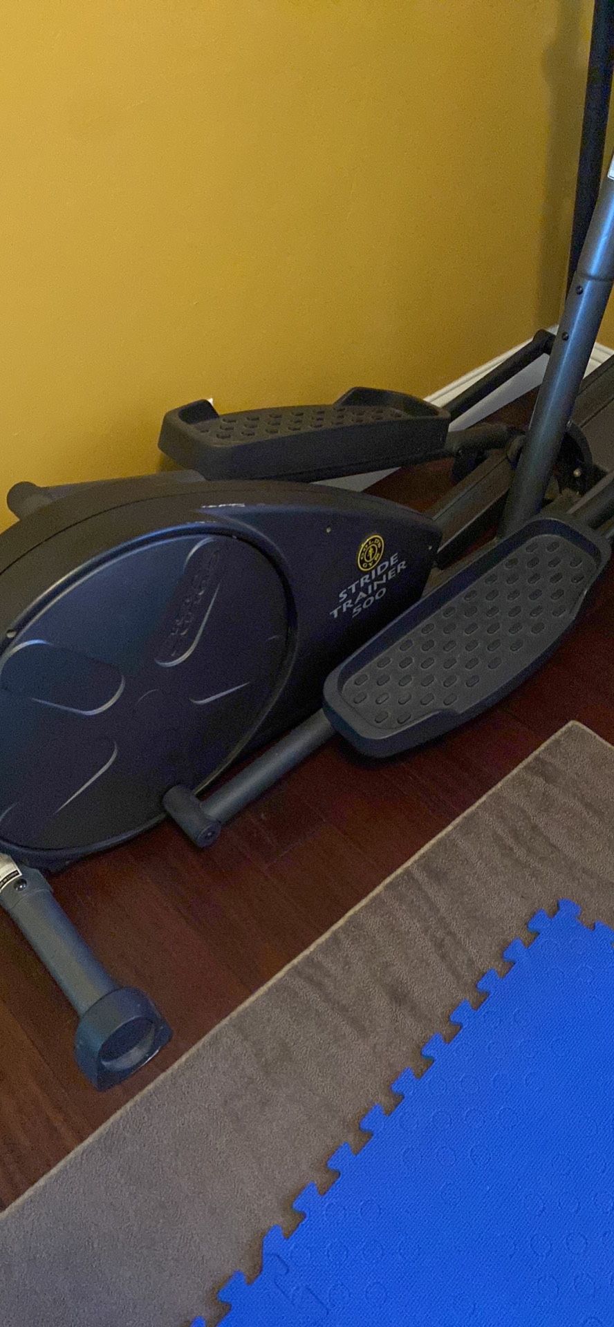 Gold’s Gym Stride Elliptical 500