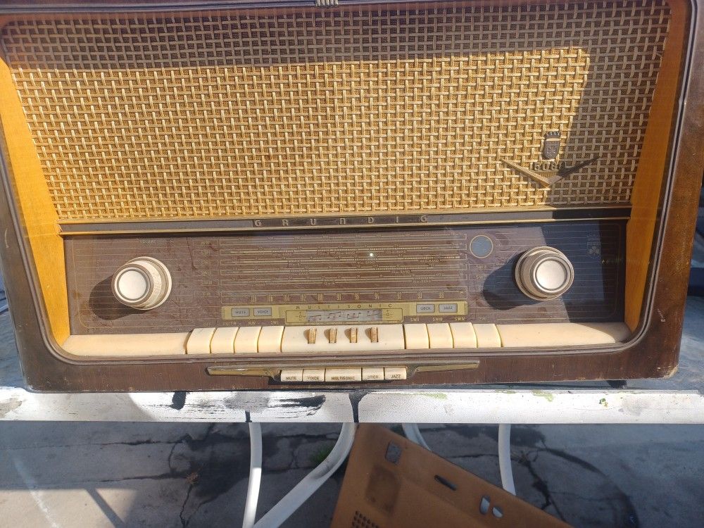 Grundig Tube Radio And Shortwave
