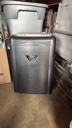 Black Paper Shredder