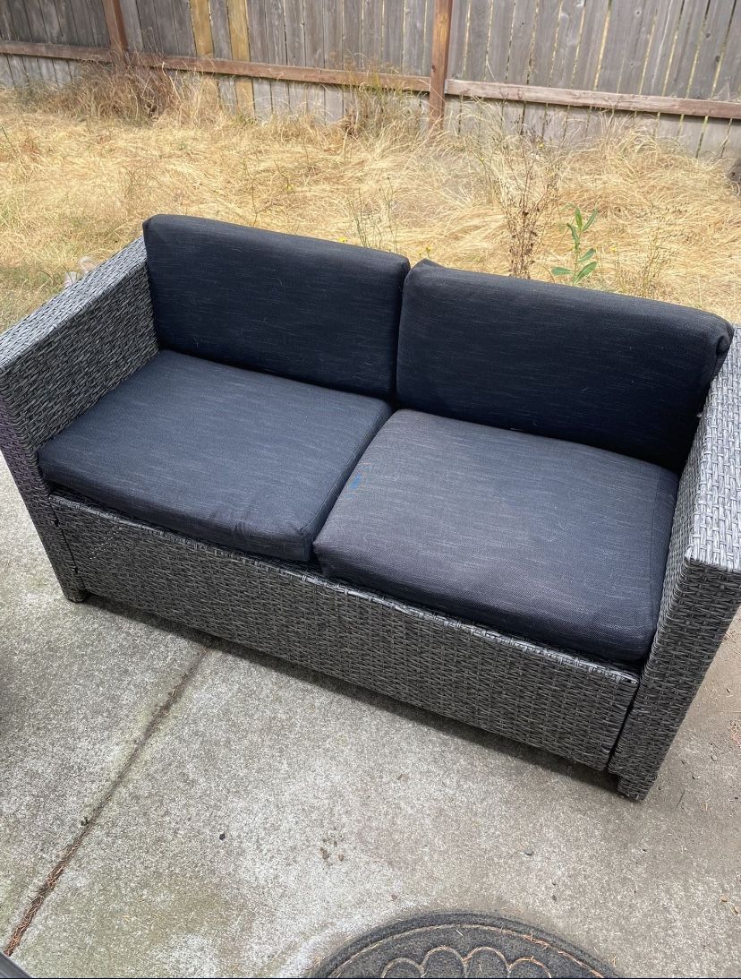 Loveseat Patio Sofa Seating - Outdoor Wicker - Summer